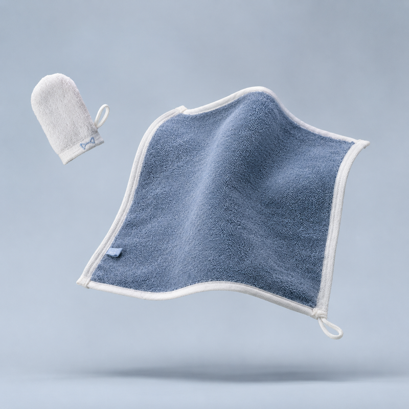 Mit Kit cotton V-Mit intimate cleansing mitten and Finishing Cloth in blue and ivory
